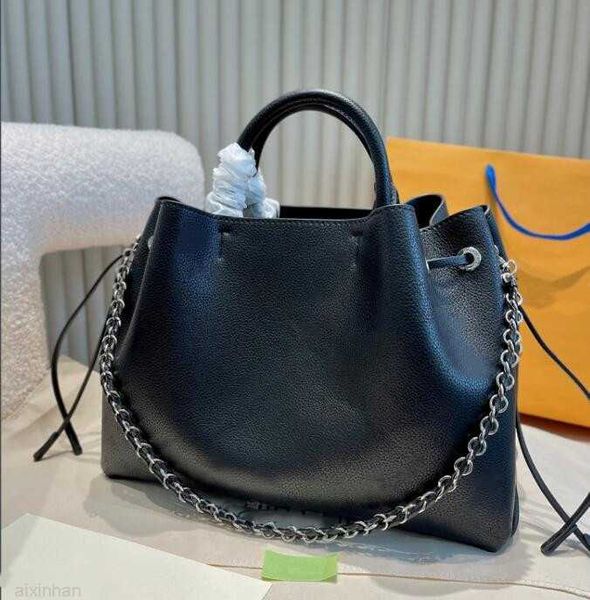 designer totes metal chain bella tote perforation bags fashion classic handbags for women purse wallet woman luxury shopping shoulder bag 20
designer totes metal chain bella tote perforation bags fashion classic handbags for women purse wallet woman luxury shopping shoulder bag 20