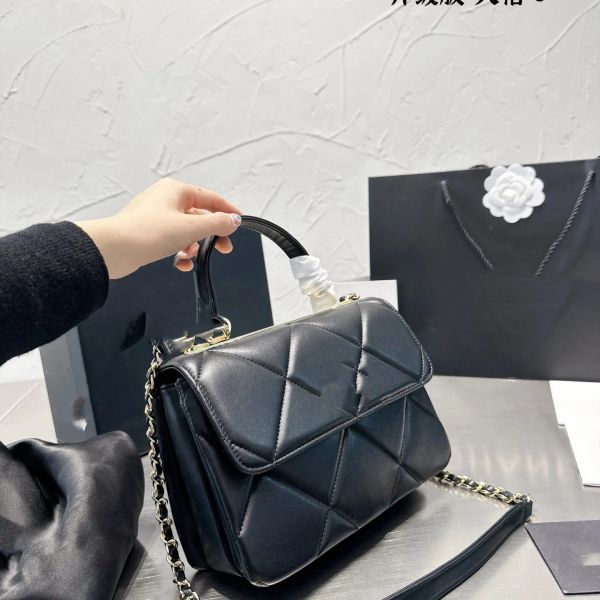limited edition women's bag designer coated handbag fashion casual classic shoulder bag luxury original messenger
limited edition women's bag designer coated handbag fashion casual classic shoulder bag luxury original messenger