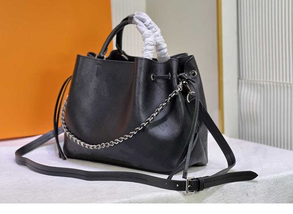 luxury designer totes leather bella tote perforation bags fashion classic handbags for women purse withs
luxury designer totes leather bella tote perforation bags fashion classic handbags for women purse withs