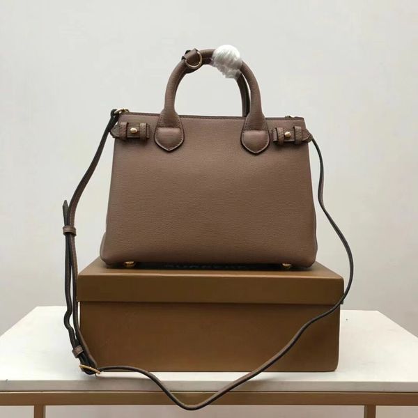cross body bag designer luxury jewelry messenger bag shoulder handbags golden square handbag baroque quality
cross body bag designer luxury jewelry messenger bag shoulder handbags golden square handbag baroque quality
