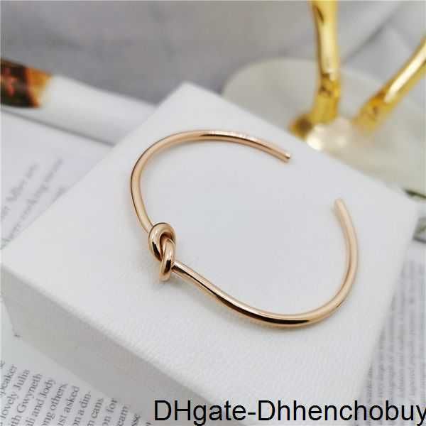 high end luxury fashion knot bracelet titanium steel plated 18k rose gold essential bracelet for couples holiday ifuk, Black
high end luxury fashion knot bracelet titanium steel plated 18k rose gold essential bracelet for couples holiday ifuk, Black