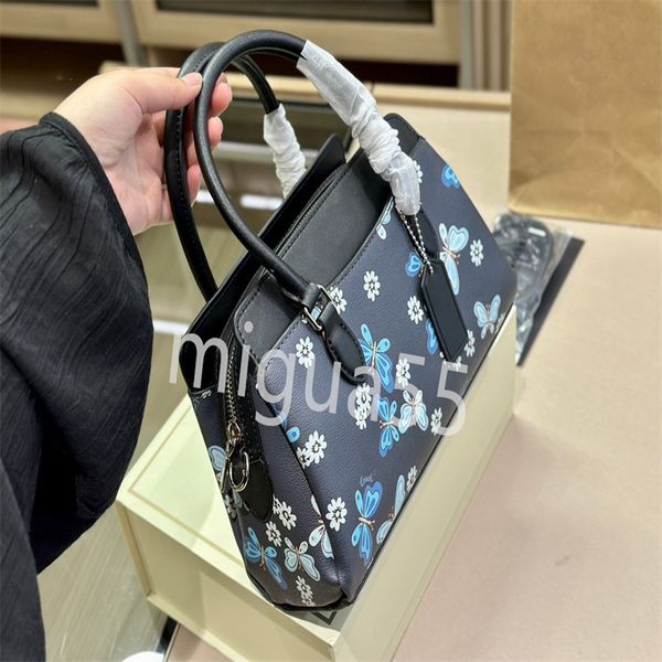 premium designer shoulder bag genuine leather women simplicity and atmosphere handle crossbody bags
premium designer shoulder bag genuine leather women simplicity and atmosphere handle crossbody bags