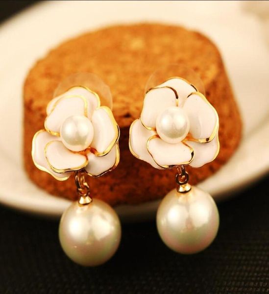 fashion exquisite shell camellia pearl earrings jewelry luxury 18k gold plated hypoallergenic earrings temperament ladies earrings3920229, Silver 
fashion exquisite shell camellia pearl earrings jewelry luxury 18k gold plated hypoallergenic earrings temperament ladies earrings3920229, Silver