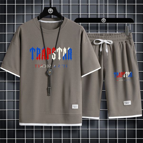 mens suits blazers summer men sets fashion trapstar tracksuit short sleeve t shirtssport shorts suit casual clothing joggers 230518, White;black
mens suits blazers summer men sets fashion trapstar tracksuit short sleeve t shirtssport shorts suit casual clothing joggers 230518, White;black