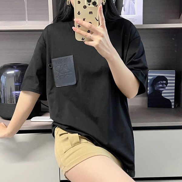 23 spring/summer new chest leather label fake pocket round neck short sleeve men's t-shirt women, White
23 spring/summer new chest leather label fake pocket round neck short sleeve men's t-shirt women, White
