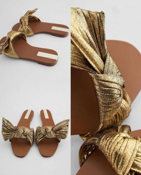 sandals 2022 summer fashion women39s gold metal bow flat retro style one word home wear and slippers women3692939, Black
sandals 2022 summer fashion women39s gold metal bow flat retro style one word home wear and slippers women3692939, Black