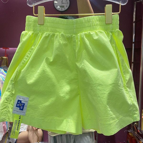 shorts summer women candy color shorts new trendy brand labeling casual short pants neon yellow allmatch korean dongdaemun street wear, White;black
shorts summer women candy color shorts new trendy brand labeling casual short pants neon yellow allmatch korean dongdaemun street wear, White;black