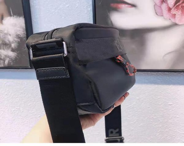 2022 new original single canvas plaid waist bag stitching hit color chest bag large capacity wide shoulder strap diagonal men0391630772
2022 new original single canvas plaid waist bag stitching hit color chest bag large capacity wide shoulder strap diagonal men0391630772