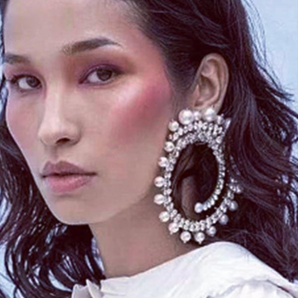 huggie 2022 exaggerated rhinestone pearls multilayer circle hoop earrings dinner jewelry for women luxury crystal big round earrings, Golden;silver
huggie 2022 exaggerated rhinestone pearls multilayer circle hoop earrings dinner jewelry for women luxury crystal big round earrings, Golden;silver