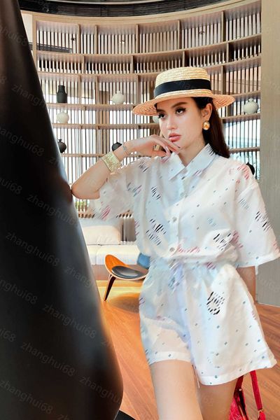 23ss women set shirt set womens designer clothing full short-sleeved shirt with ripple collar and four-leaf clover print elastic waist short, White
23ss women set shirt set womens designer clothing full short-sleeved shirt with ripple collar and four-leaf clover print elastic waist short, White