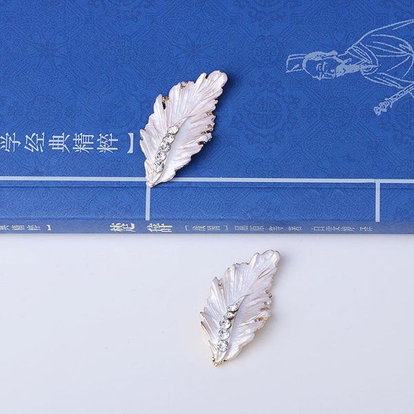 other 50pcs 15*30mm gold color alloy material enamel crystal leaf charm leaf pendant for wedding head diy handmade jewelry making
other 50pcs 15*30mm gold color alloy material enamel crystal leaf charm leaf pendant for wedding head diy handmade jewelry making