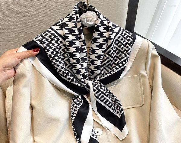 scarves 2022 hijab lady square neckerchief silk scarf women bandana shawl wraps headband fashion foulard2851410, Blue;gray
scarves 2022 hijab lady square neckerchief silk scarf women bandana shawl wraps headband fashion foulard2851410, Blue;gray