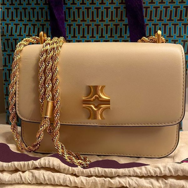 shoulder bags mens luxurys womans designers tote bag genuine leather metal mark crossbody clutch bags pochette handbag hobo summer classic b
shoulder bags mens luxurys womans designers tote bag genuine leather metal mark crossbody clutch bags pochette handbag hobo summer classic b