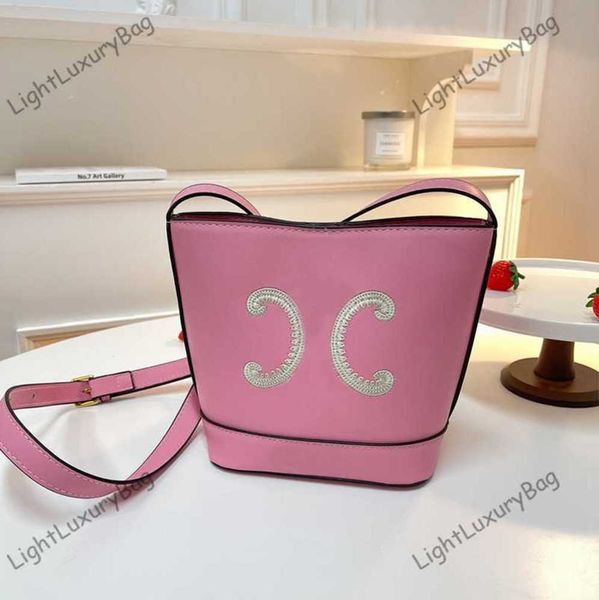 new brand bucket bags crossbody designer bags luxurys handbags fashion shopping handbag totes brown shoulder bag 230518
new brand bucket bags crossbody designer bags luxurys handbags fashion shopping handbag totes brown shoulder bag 230518