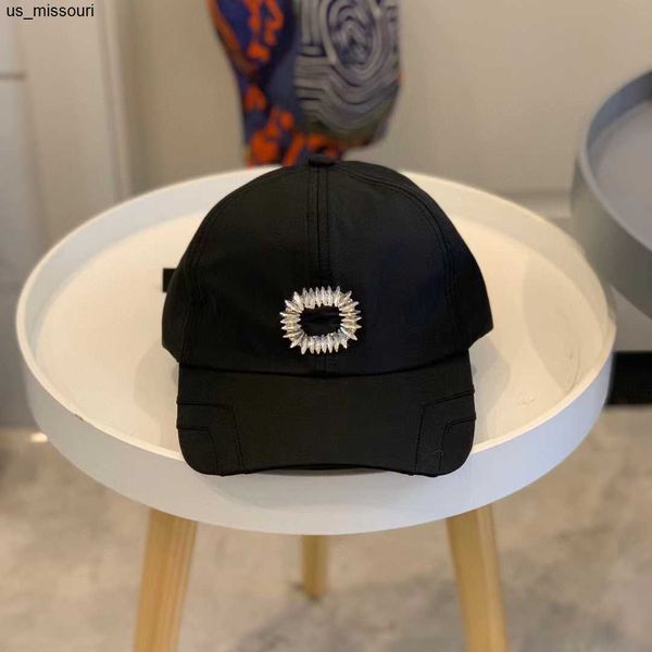 ball caps snapbacks summer new silk and satin baseball cap fashion rhinestone men's and women's duck tongue cap outdoor leisure su, Blue;gray
ball caps snapbacks summer new silk and satin baseball cap fashion rhinestone men's and women's duck tongue cap outdoor leisure su, Blue;gray