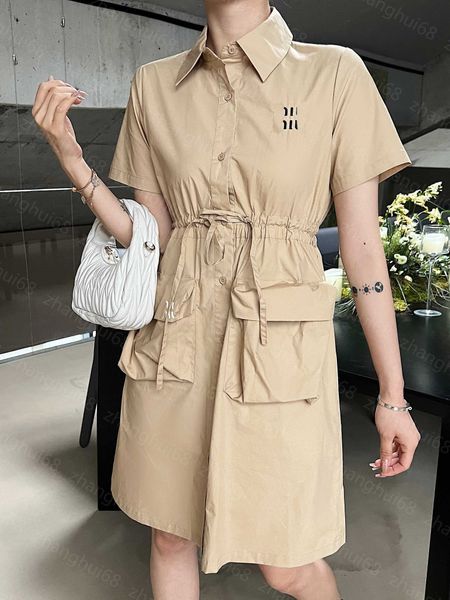 23ss women dress womens designer clothing summer dresses logo embroidery double pocket press pleated lace-up waist tucked short sleeve dress, Black;gray
23ss women dress womens designer clothing summer dresses logo embroidery double pocket press pleated lace-up waist tucked short sleeve dress, Black;gray