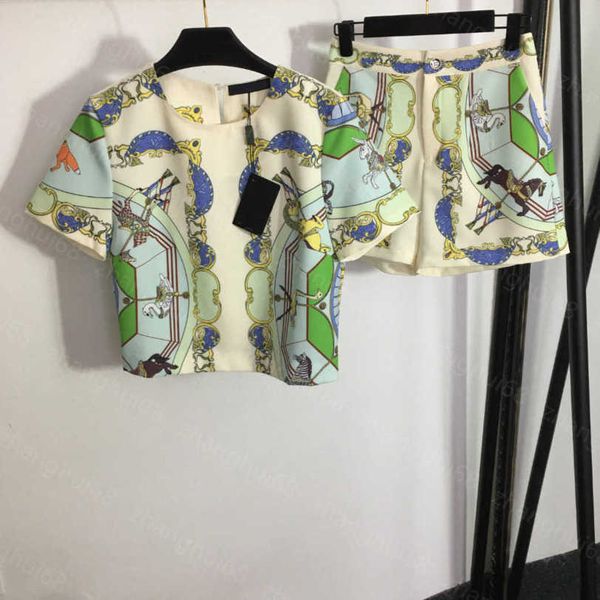 23ss shirt set womens designer clothing women set vintage carriage print short sleeve t-shirt high waist shorts set women clothes a1, White
23ss shirt set womens designer clothing women set vintage carriage print short sleeve t-shirt high waist shorts set women clothes a1, White