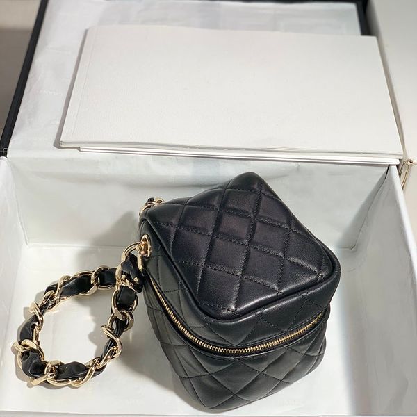 aaaaa designer bag classic clamshell chain shoulder bag women's crossbody bag backpack leather fashion c0116
aaaaa designer bag classic clamshell chain shoulder bag women's crossbody bag backpack leather fashion c0116