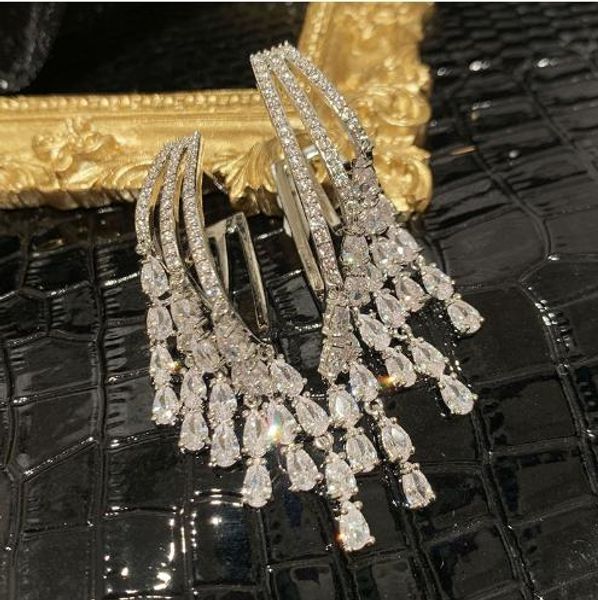 stud women s925 silver needle temperament super flash microset zircon long tassel earrings, Golden;silver
stud women s925 silver needle temperament super flash microset zircon long tassel earrings, Golden;silver