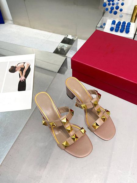 sandals valentinoity fashion flop slippers women designer summer slides leisure sandals h011, Black
sandals valentinoity fashion flop slippers women designer summer slides leisure sandals h011, Black