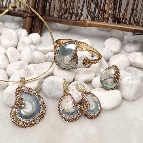 necklace natural irregular conch shell inlaid rhinestone ring bracelet earring necklace pendant ladies personality trend jewelry, Silver
necklace natural irregular conch shell inlaid rhinestone ring bracelet earring necklace pendant ladies personality trend jewelry, Silver
