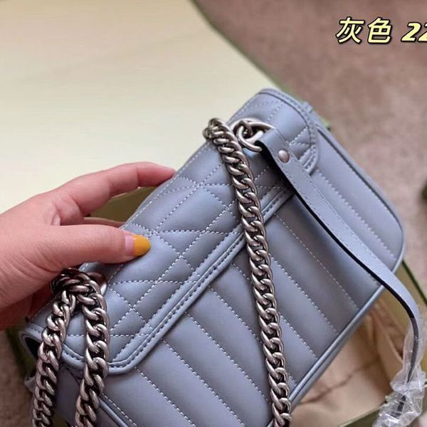 fashion designer single shoulder diagonal cross leather metal chain underarm women's striped small square bag leather casual
fashion designer single shoulder diagonal cross leather metal chain underarm women's striped small square bag leather casual