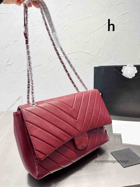 totes luxury tote brand shoulder bag crossbody handbag genuine leather designer messenger bags 5a quality lambskin 32cm silver chain quilted
totes luxury tote brand shoulder bag crossbody handbag genuine leather designer messenger bags 5a quality lambskin 32cm silver chain quilted