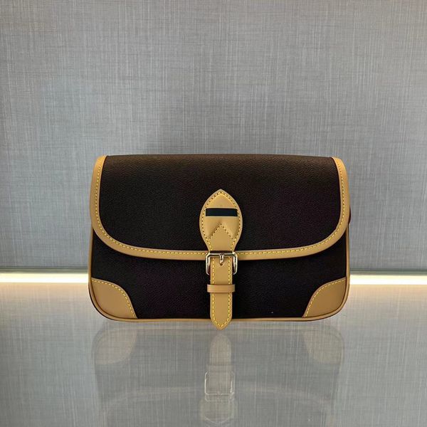 new fashion designer one shoulder diagonal cross leather ribbon cowhide one shoulder underarm postman bag handheld box bag casual
new fashion designer one shoulder diagonal cross leather ribbon cowhide one shoulder underarm postman bag handheld box bag casual