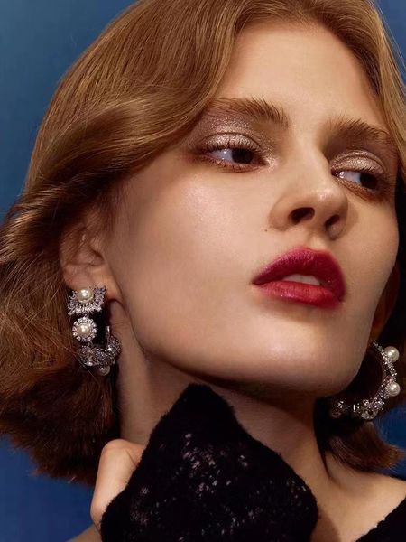 huggie janeklly trendy geometric aretes aros hoop earrings for women accessories cubic zirconia earrings jewelry pendientes mujer moda, Golden;silver
huggie janeklly trendy geometric aretes aros hoop earrings for women accessories cubic zirconia earrings jewelry pendientes mujer moda, Golden;silver