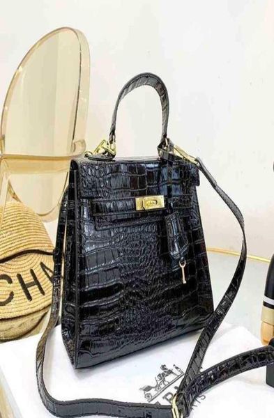 classic flower new 2021 handbag fashion women039s keily leather metal buckle soft crocodile pattern black portable messenger ba1832833
classic flower new 2021 handbag fashion women039s keily leather metal buckle soft crocodile pattern black portable messenger ba1832833