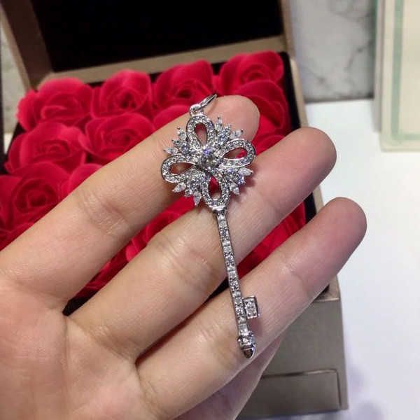 designer ay key necklace 925 sterling silver plated 18k goldie snowflake sweater chain horse eye full diamond pendant collar, Black
designer ay key necklace 925 sterling silver plated 18k goldie snowflake sweater chain horse eye full diamond pendant collar, Black