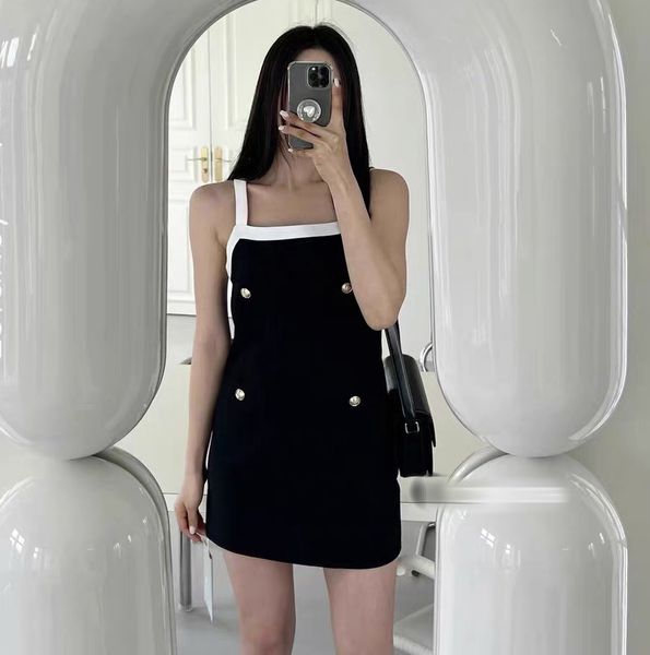 women's dress european fashion brand contrast double pocket metal buckle gathered waist mini dress, Black;gray
women's dress european fashion brand contrast double pocket metal buckle gathered waist mini dress, Black;gray