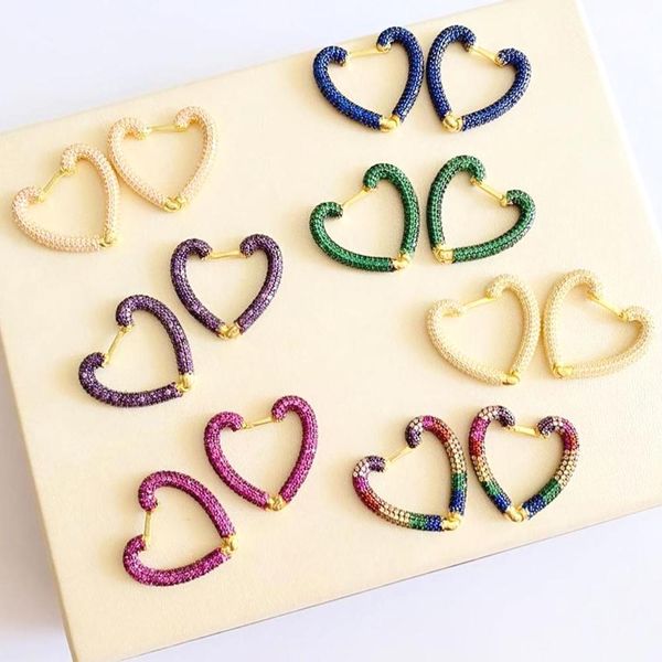 huggie 2021 new boho heart shaped ear rings trendy korean rainbow cz crystal paved setting hoops earrings for women jewelry, Golden;silver
huggie 2021 new boho heart shaped ear rings trendy korean rainbow cz crystal paved setting hoops earrings for women jewelry, Golden;silver