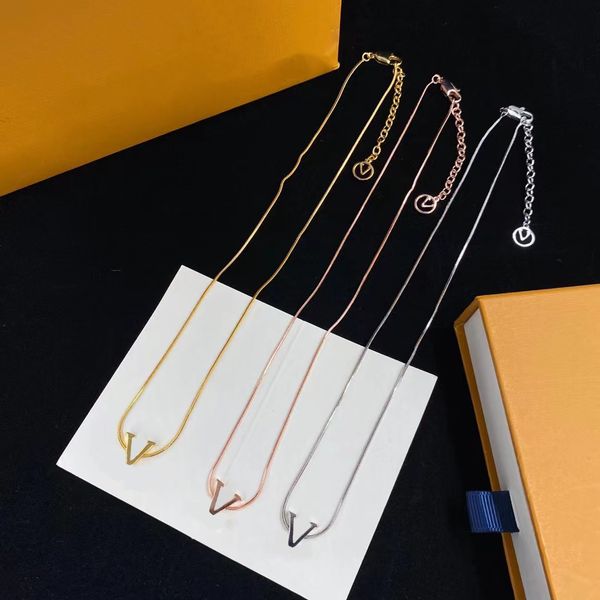 fashion designer simple v letter pendant nacklace plated rose gold silver sweater necklaces men women trenndy vintage v letter designer jewe 
fashion designer simple v letter pendant nacklace plated rose gold silver sweater necklaces men women trenndy vintage v letter designer jewe
