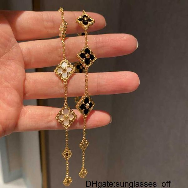 18k gold luxury clover designer charm bracelets for women party jewelry deai, Golden;silver
18k gold luxury clover designer charm bracelets for women party jewelry deai, Golden;silver