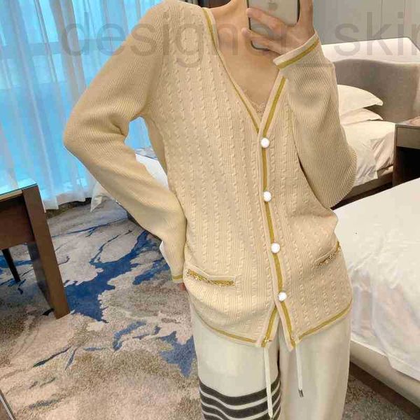 women's sweaters designer autumn and winter new gold thread, metal chain, twist wool, medium length v neck knitted cardigan jacket. p4w, White;black
women's sweaters designer autumn and winter new gold thread, metal chain, twist wool, medium length v neck knitted cardigan jacket. p4w, White;black