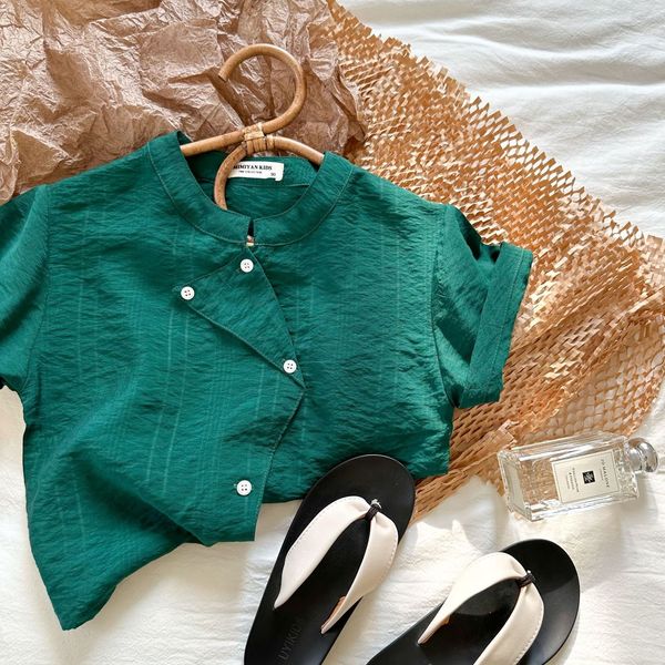 kids shirts children's shirt 2023 summer boys' and girls' personality shortsleeved baby solid color cardigan jacket 230519, White;black
kids shirts children's shirt 2023 summer boys' and girls' personality shortsleeved baby solid color cardigan jacket 230519, White;black