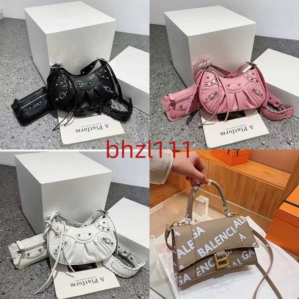 balenciaga le cagole half moon motorcycle bag latest retro handbags luxurys designer women's purses wallet mirror crossbody pochette cl, Black
balenciaga le cagole half moon motorcycle bag latest retro handbags luxurys designer women's purses wallet mirror crossbody pochette cl, Black