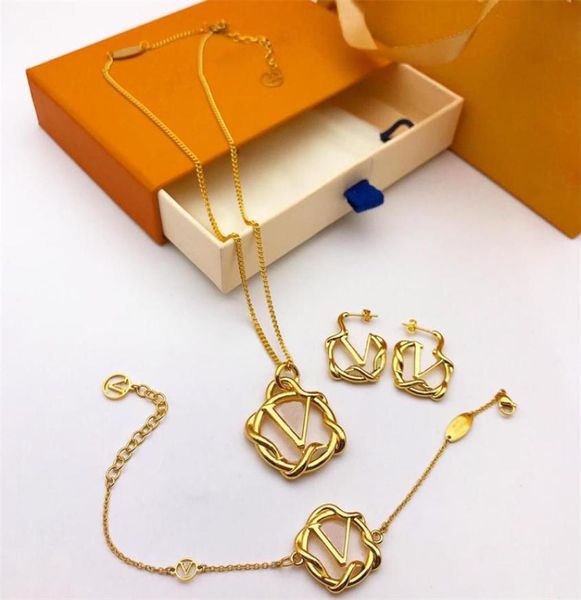 women designers bracelet necklaces earrings set fashion letter gold bracelets for women mens pendent necklace luxury jewelry8834978, Black
women designers bracelet necklaces earrings set fashion letter gold bracelets for women mens pendent necklace luxury jewelry8834978, Black
