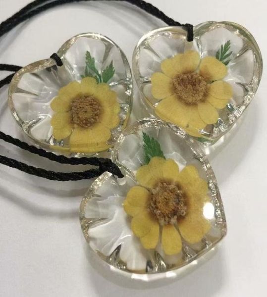 yqtdmy 4 pcs fashion dried yellow flower pendant lovely heart jewelry party gift5620800, Silver
yqtdmy 4 pcs fashion dried yellow flower pendant lovely heart jewelry party gift5620800, Silver