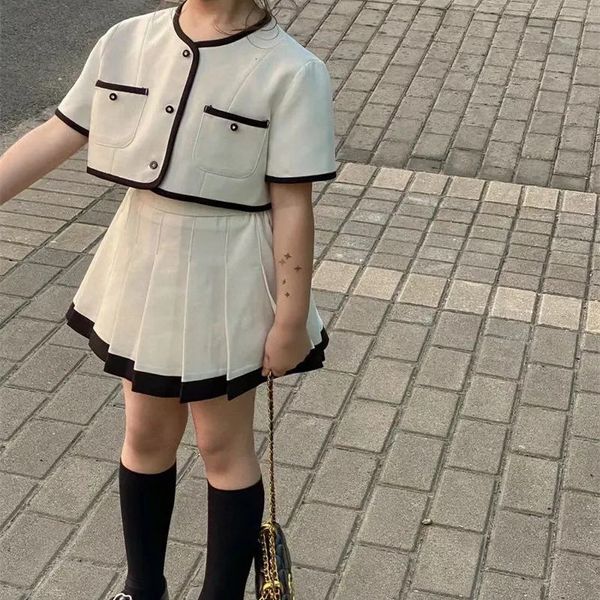 clothing sets summer girls set korean style fashion 2pcs college pleated skirt suits princess children's 230519, White
clothing sets summer girls set korean style fashion 2pcs college pleated skirt suits princess children's 230519, White
