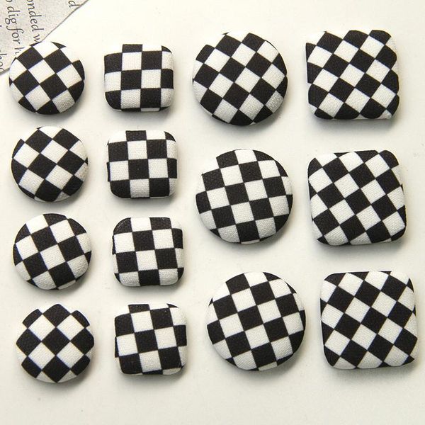 crystal new 60pcs/lot black white grid lattice pattern fabric rounds/square shape cloth button diy jewelry earring/garment accessory
crystal new 60pcs/lot black white grid lattice pattern fabric rounds/square shape cloth button diy jewelry earring/garment accessory