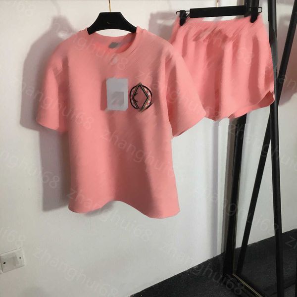 23ss women pants sets casual suit womens designer clothing logo monogram embossed short sleeve t-shirt elastic waist shorts set women clothe, White
23ss women pants sets casual suit womens designer clothing logo monogram embossed short sleeve t-shirt elastic waist shorts set women clothe, White
