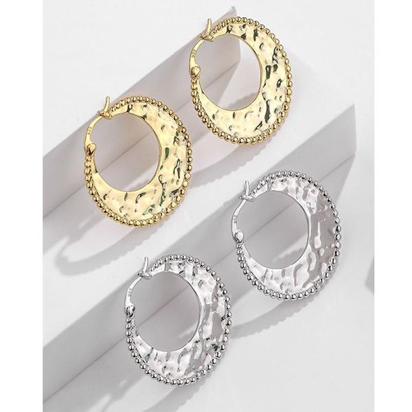 huggie mlkenly 925 sterling silver earrings female niche design sense irregular texture cshaped earrings fine jewelry, Golden;silver
huggie mlkenly 925 sterling silver earrings female niche design sense irregular texture cshaped earrings fine jewelry, Golden;silver