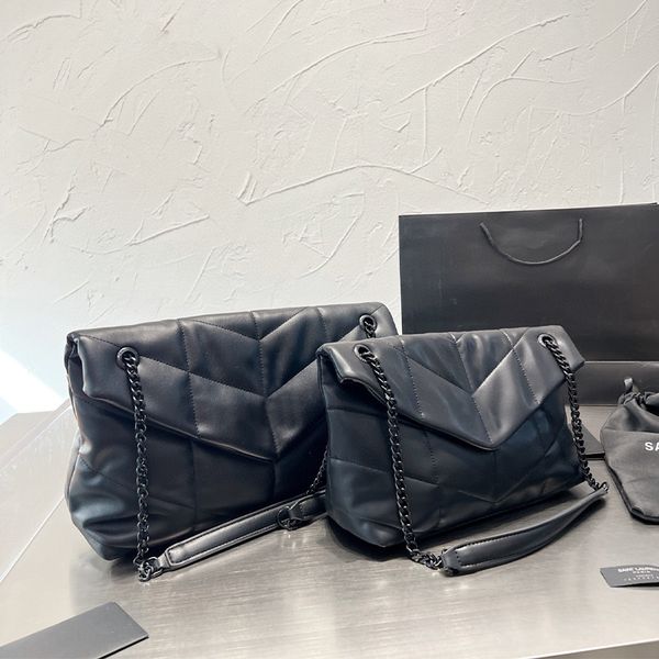 2023 designer shoulder bag quilted tote genuine leather bag soft touch fashion design bag luxury wallet 2 sizes
2023 designer shoulder bag quilted tote genuine leather bag soft touch fashion design bag luxury wallet 2 sizes