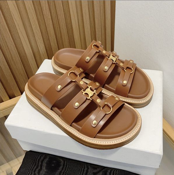2023 paris ce luxe lins flat slide slippers triomphe embossed leather insole sandals open toes shoes luxury designer for women holiday flats, Black
2023 paris ce luxe lins flat slide slippers triomphe embossed leather insole sandals open toes shoes luxury designer for women holiday flats, Black