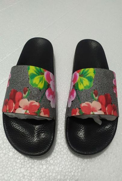 women slippers shoes slide summer fashion wide flat slippery sandals slipper flip flop size 3545 with flower box7213020, Black
women slippers shoes slide summer fashion wide flat slippery sandals slipper flip flop size 3545 with flower box7213020, Black