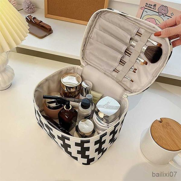 cosmetic bags cases travel bag cosmetic organizer ladies traveling bag for women makeup box travel luxury toiletry bags beauty case
cosmetic bags cases travel bag cosmetic organizer ladies traveling bag for women makeup box travel luxury toiletry bags beauty case