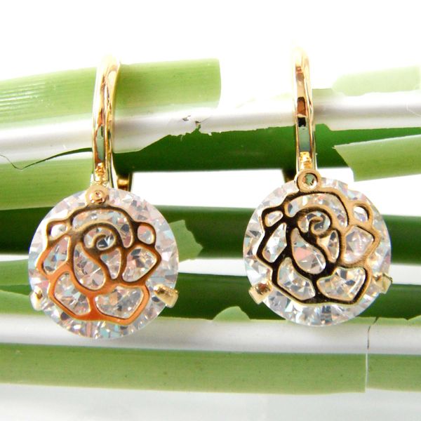 huggie navachi flower circle 1.0cm synthesis red cubic zircon crystal yellow gp ear hoop earrings 2851, Golden;silver
huggie navachi flower circle 1.0cm synthesis red cubic zircon crystal yellow gp ear hoop earrings 2851, Golden;silver