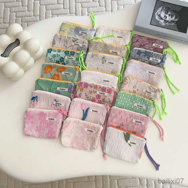 cosmetic bags cases fashion floral printed lipstick bag women makeup bag portable coin purse money pocket travel cosmetic toiletry wash stor
cosmetic bags cases fashion floral printed lipstick bag women makeup bag portable coin purse money pocket travel cosmetic toiletry wash stor